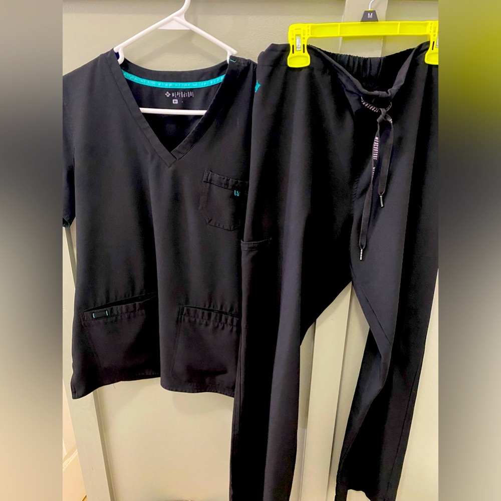EUC! Med-Couture set! No stains! No fading!